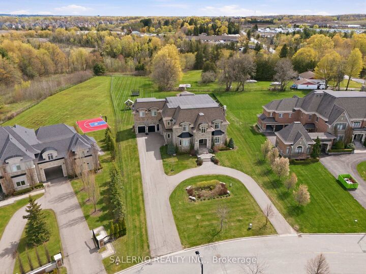 Property Photo: 21 Stallions Court ON L6A 4V5