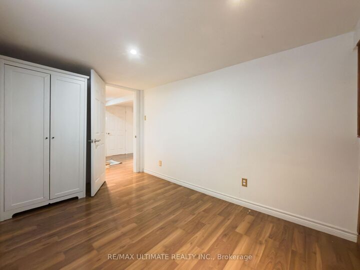 Property Photo: 46 Lorindale Avenue Lower ON M5M 3C2