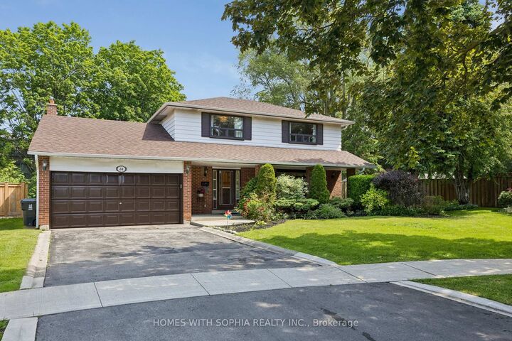 Property Photo:  34 Rustywood Drive  ON M3A 1R8 