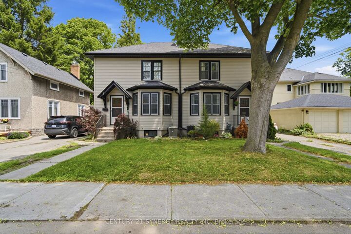 207-209 Foster Avenue — photo 1
