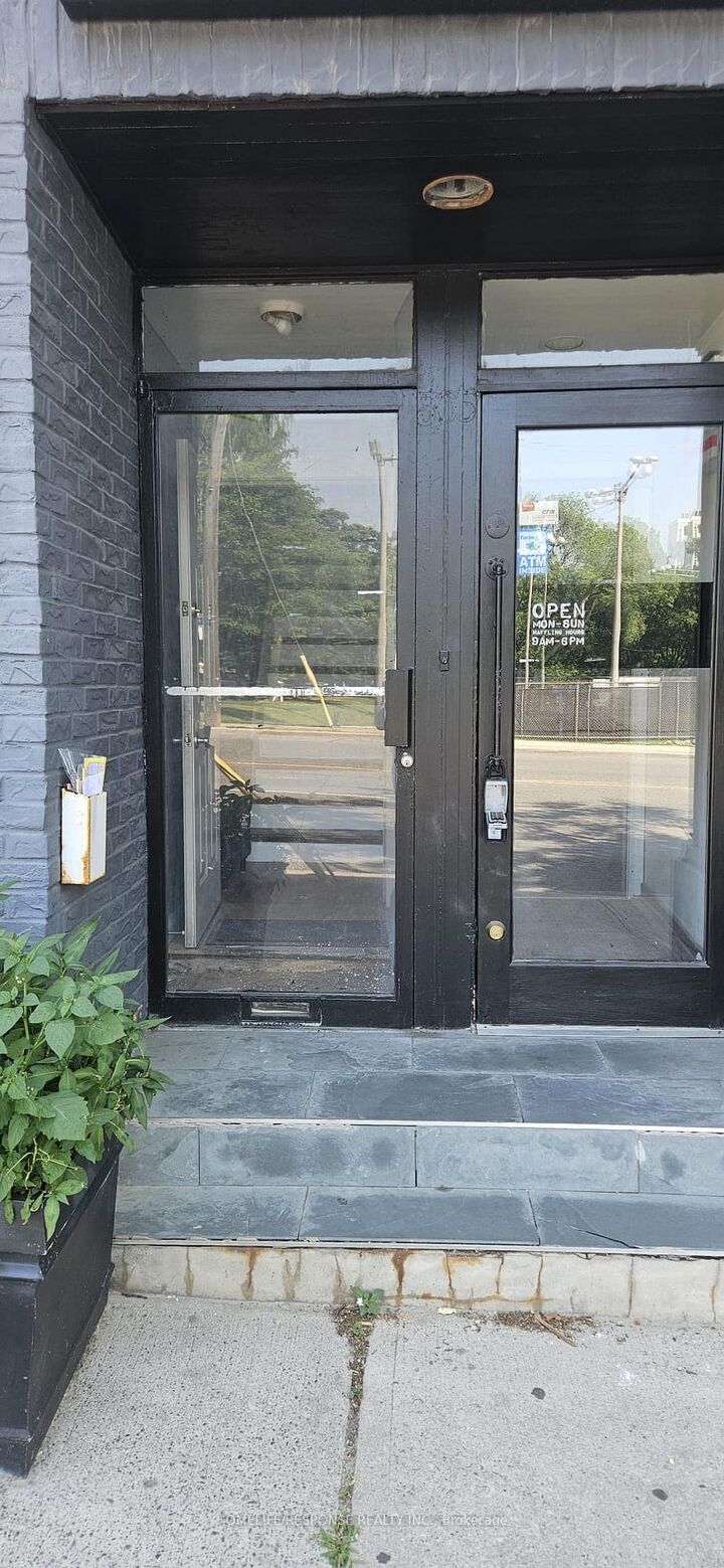 Property Photo:  505 Mount Pleasant Road  ON M4S 2L9 