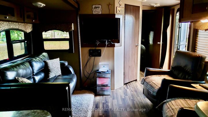 Property Photo: 285 Crydernams Side Road 112 ON L0E 1A0