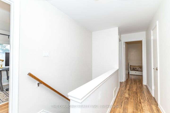 Property Photo:  75 Glen Agar Drive  ON M9B 5M2 
