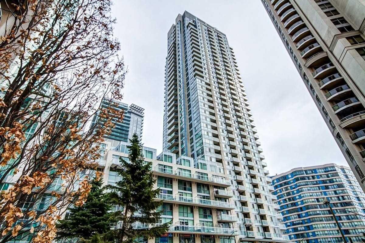 Property Photo: 225 Webb Drive 703 ON L5B 4P2