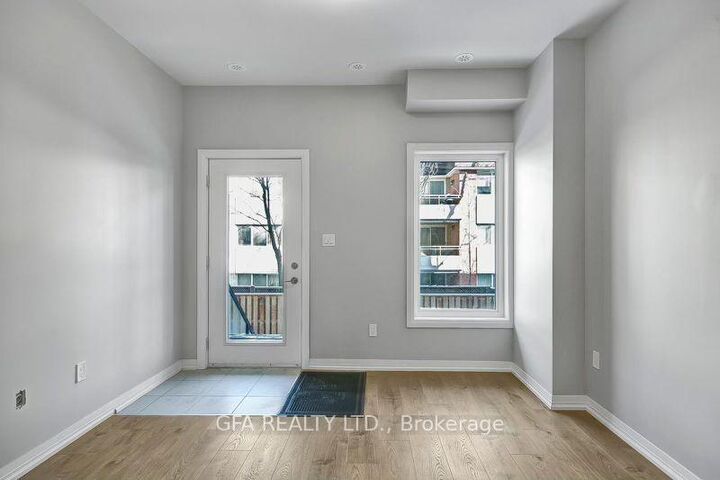 Property Photo:  1145 Journeyman Lane 246  ON L5J 1L4 