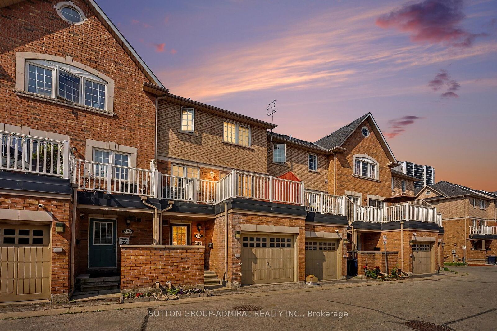 Property Photo:  2205 Weston Road 45  ON M9N 4A1 