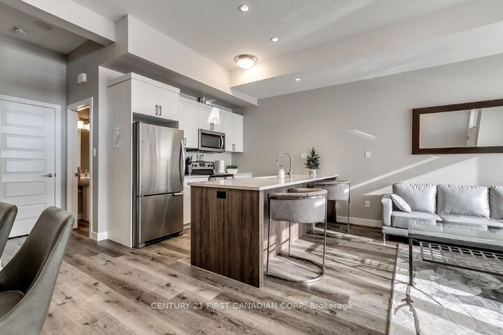Property Photo: 275 Callaway Road 42 ON N6G 0M3