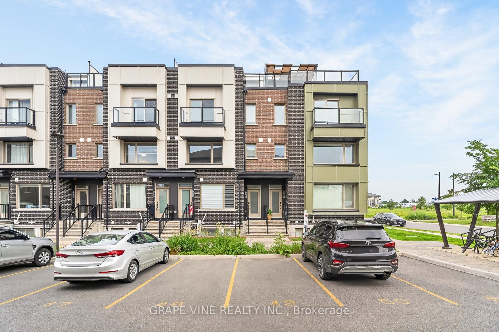 Property Photo: 581 Takamose Private 216 ON K1K 4Z4