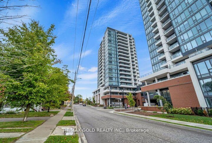 Property Photo:  5 Wellington Street 1405  ON N2G 0E3 