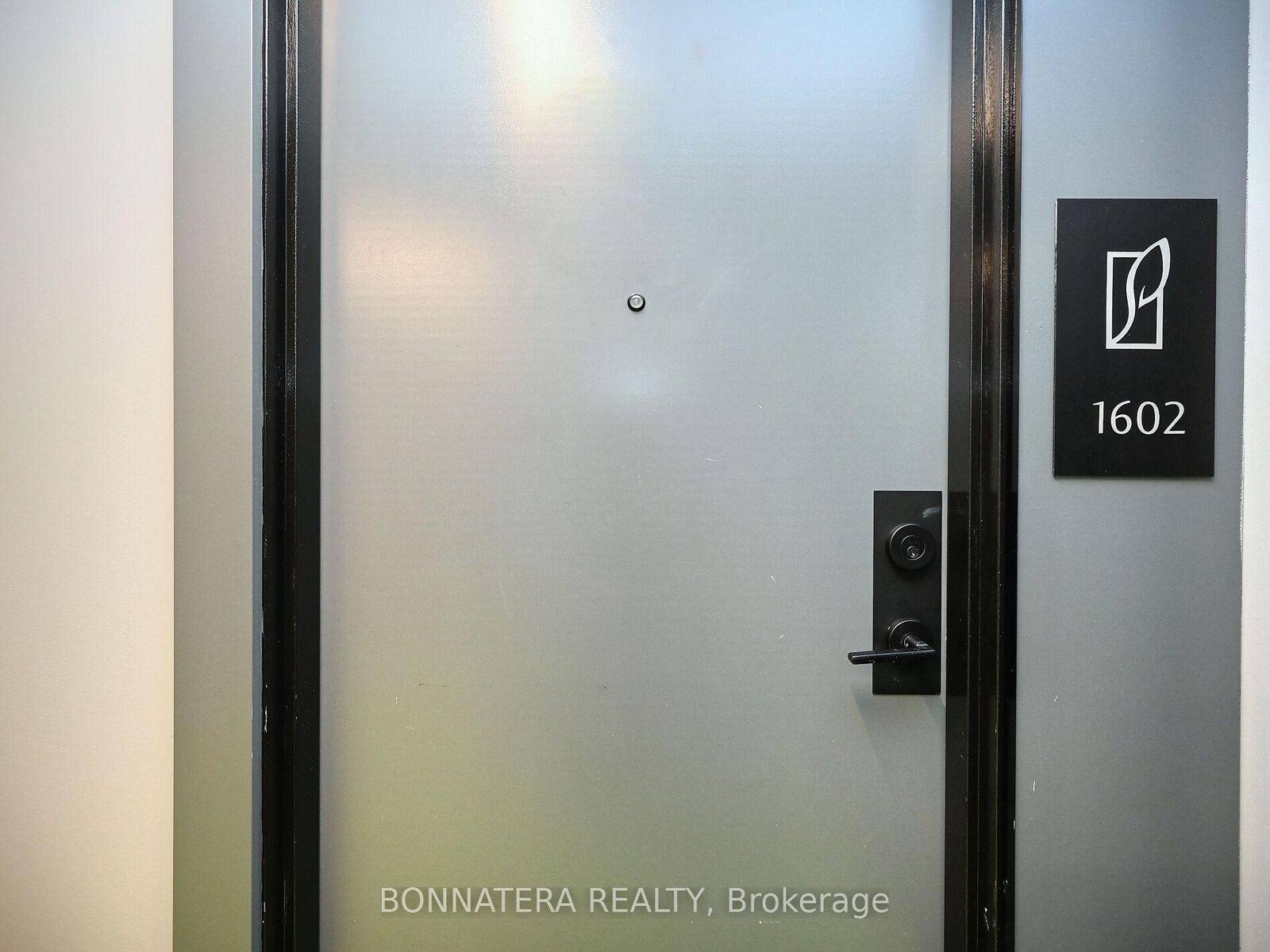 Photo de la propriété:  430 Square One Drive 1602  ON L5B 0L6 