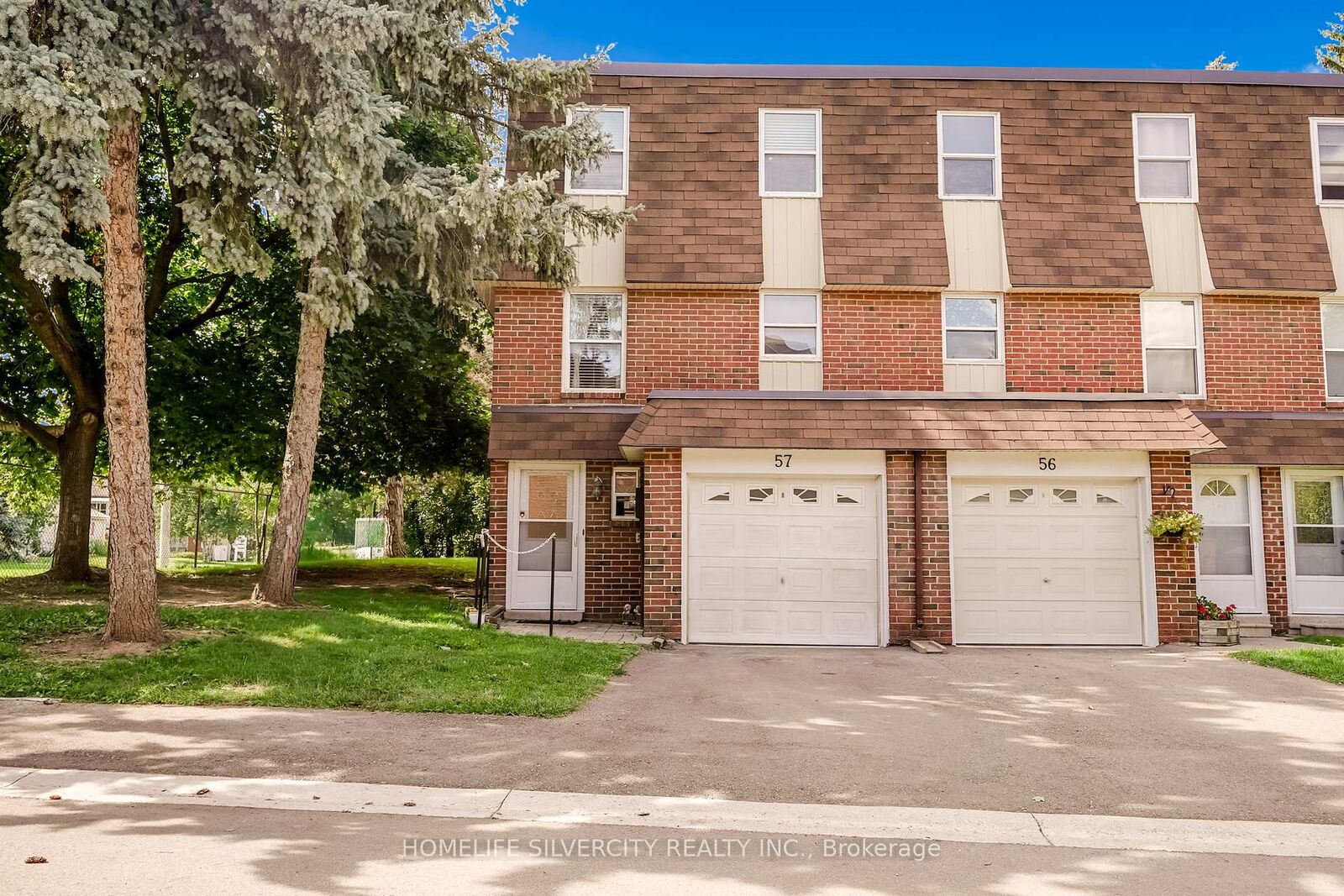 Property Photo: 235 Bronte Street S 57 ON L9T 3V8