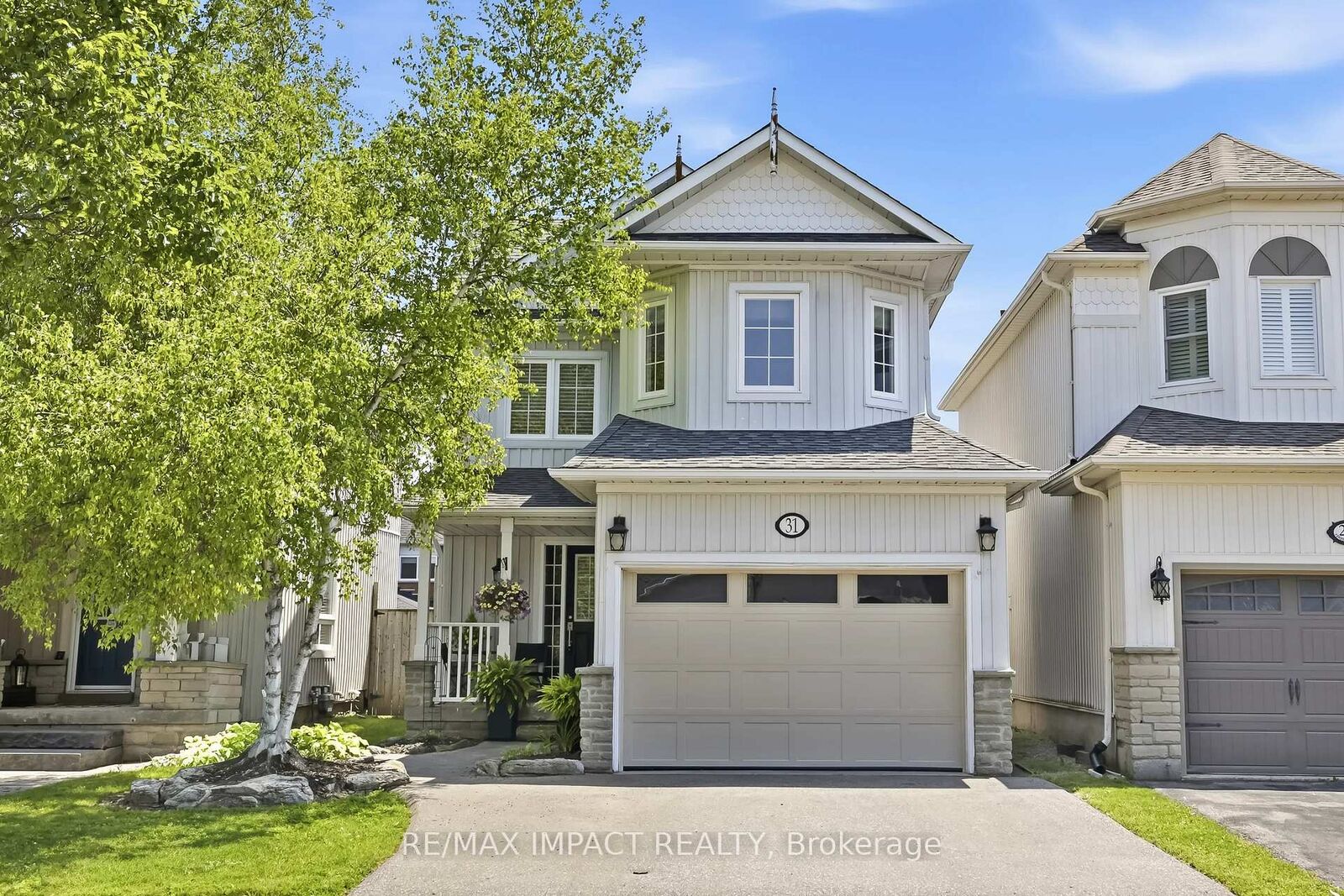 Property Photo:  31 Shipley Avenue  ON L1B 1M7 