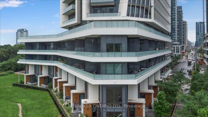 Photo de la propriété:  30 Ordnance Street 412  ON M6K 0C8 