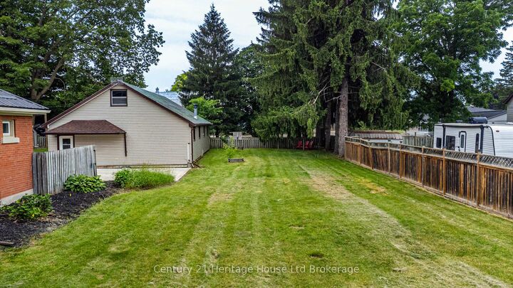 Property Photo:  152 Blandford Street Part 3  ON N0J 1M0 