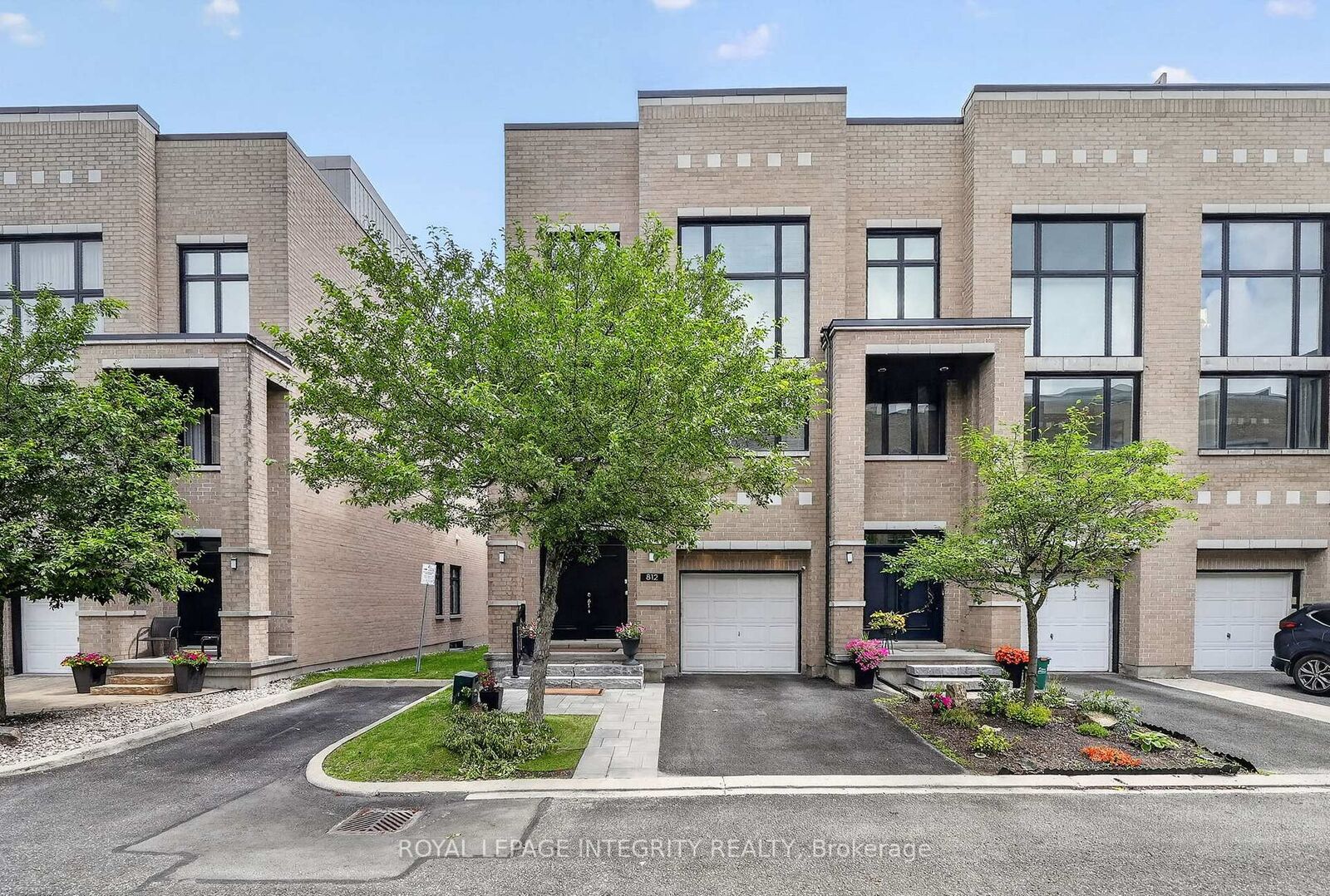 Property Photo:  812 Petra Private  ON K2T 0G3 