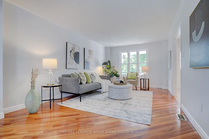 Property Photo:  17 Pebblebeach Drive  ON L1E 2C2 