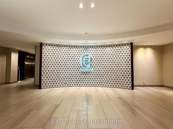Property Photo:  38 Lee Centre Drive 2101  ON M1H 3J7 