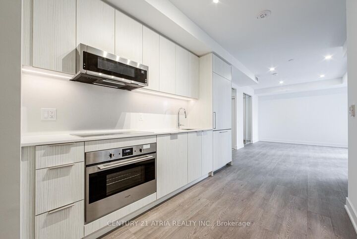 Property Photo:  308 Jarvis Street 819  ON M5A 2P2 