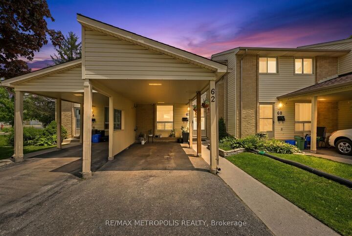 Property Photo: 801 Osgoode Drive 62 ON N6E 2G8