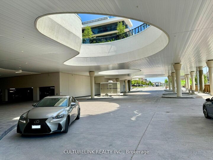 Property Photo:  5105 Hurontario Street 1604  ON L4Z 0C9 