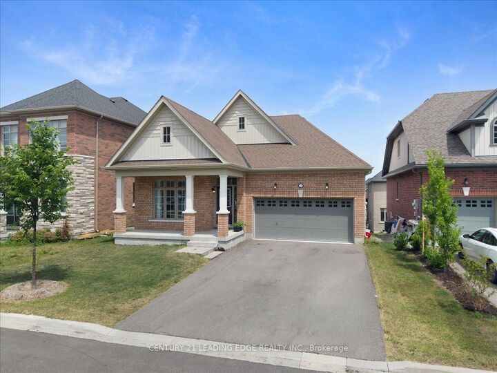 Property Photo:  16 Faimira Avenue  ON L4P 0S4 