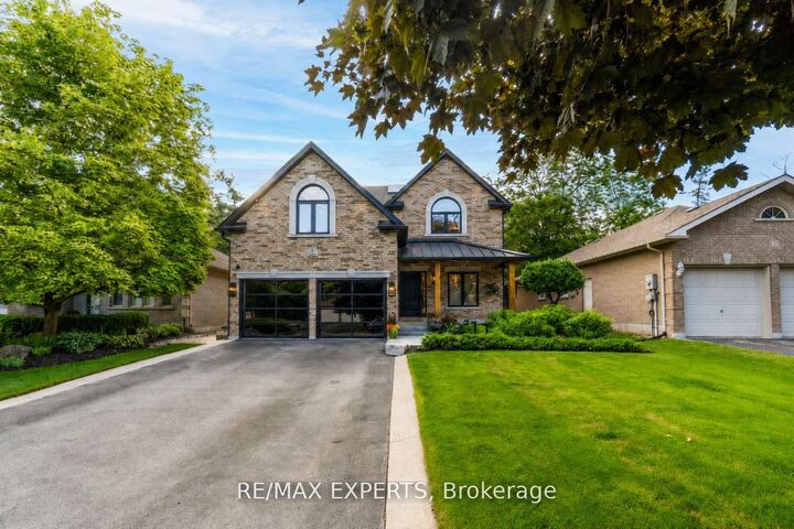 8 Brent Road — photo 1