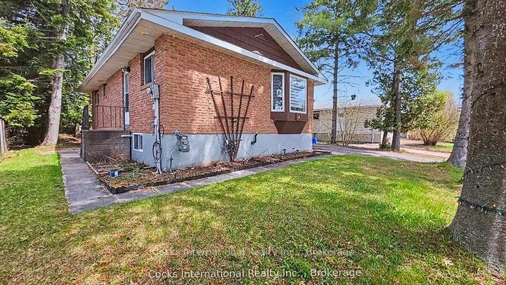 Property Photo: 36 Susan Street W ON P1H 1X2