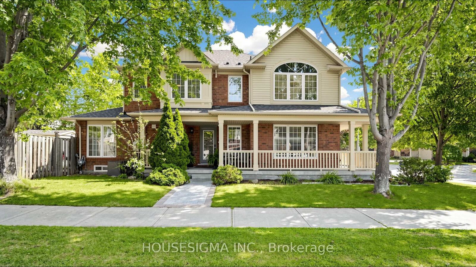 Property Photo:  2241 Baronwood Drive  ON L6M 4X1 