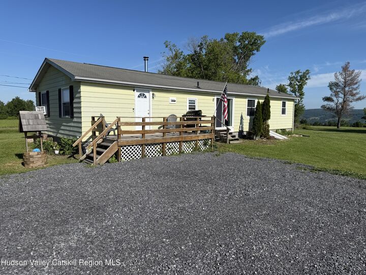 Property Photo: 1289 New York 30 NY 12056