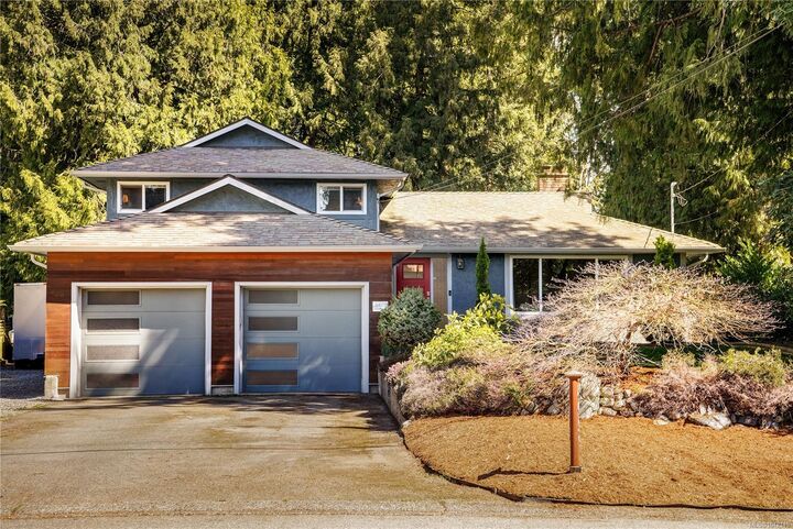 6429 Rodolph Rd — photo 1