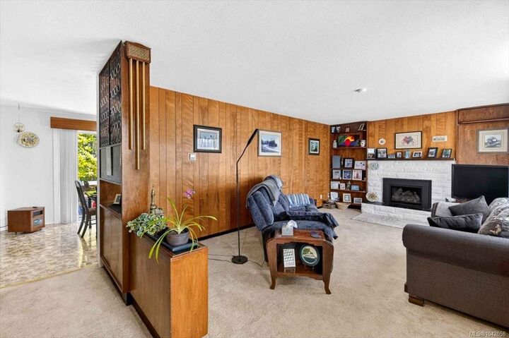 Property Photo: 3962 Bruce St BC V9Y 1J4