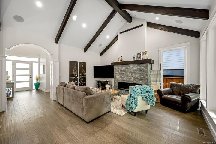 Property Photo: 2880 Arden Rd #4 BC V9N 9J9