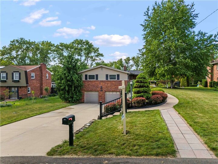 Property Photo:  636 Aljo Drive  PA 15241 