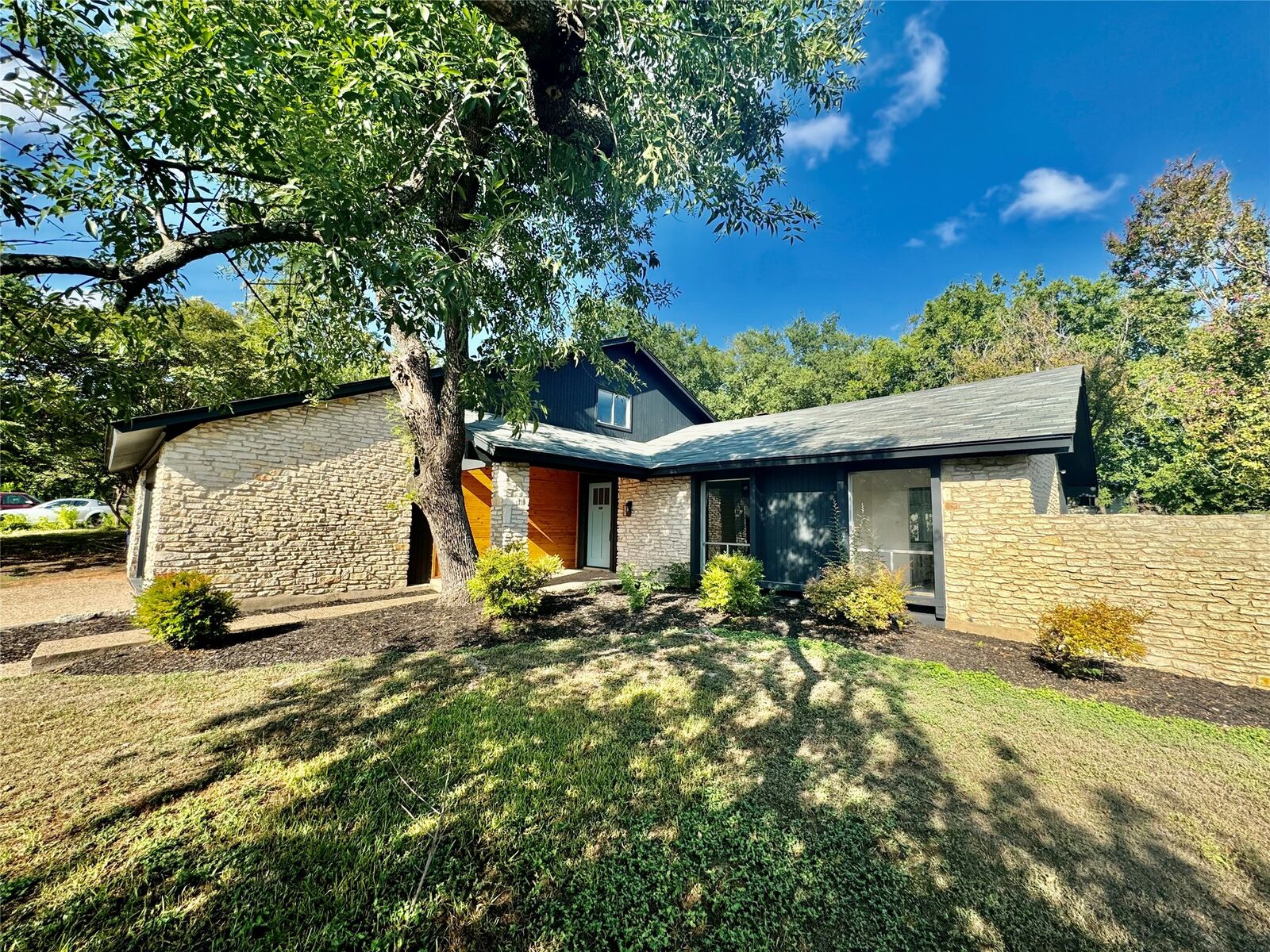 Property Photo:  9506 Stonebridge Drive  TX 78758 