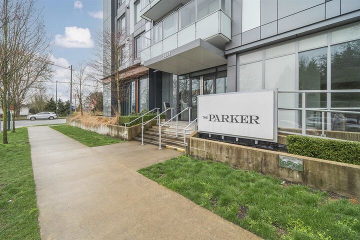 Property Photo: 5693 Elizabeth Street 304 BC V5Y 3K1