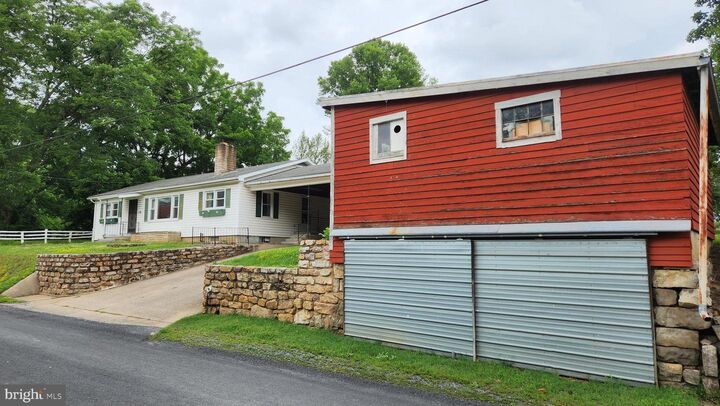 Property Photo:  304 Water Street  VA 22824 