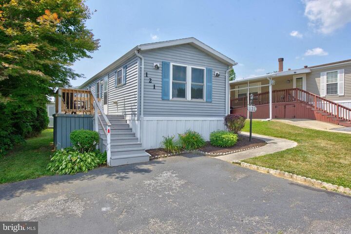 Property Photo: 121 Pheasant Ridge Circle PA 17603