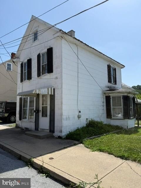 Property Photo: 27 Cottage Street PA 17268