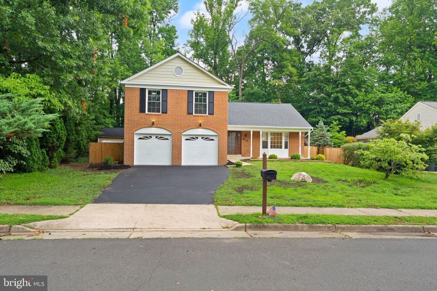 Property Photo:  6390 Phillip Court  VA 22152 