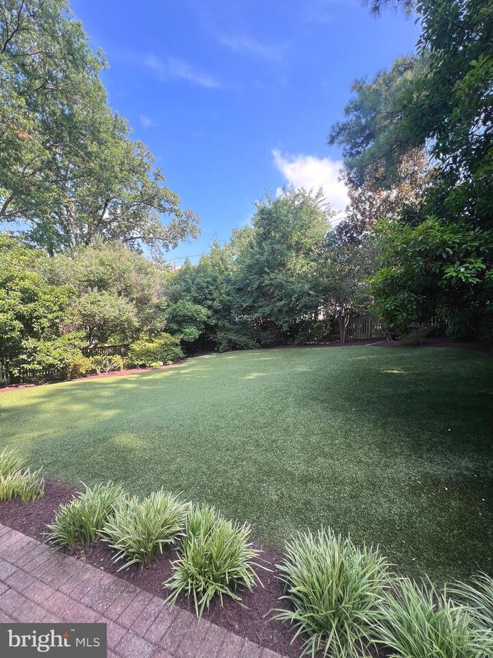 Property Photo:  432 Argyle Drive  VA 22305 
