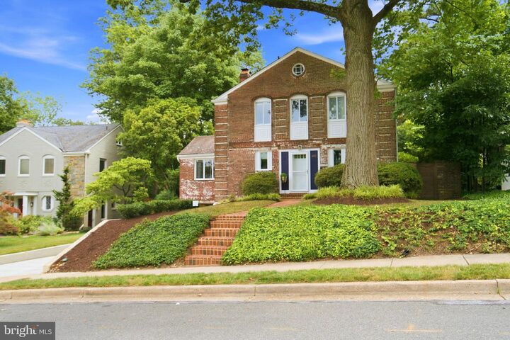 Property Photo: 432 Argyle Drive VA 22305