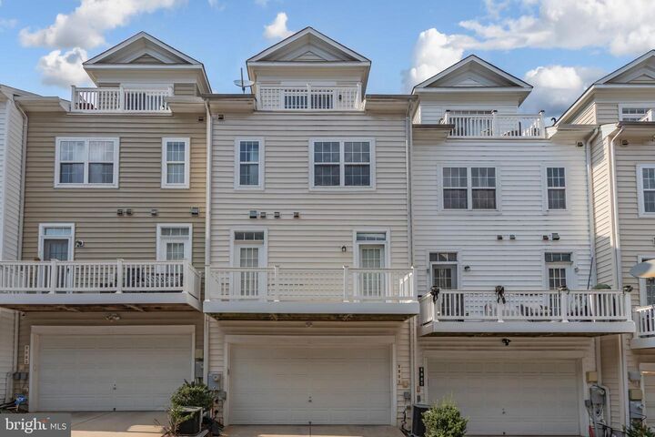 Property Photo:  8005 Homefield Drive  MD 20785 
