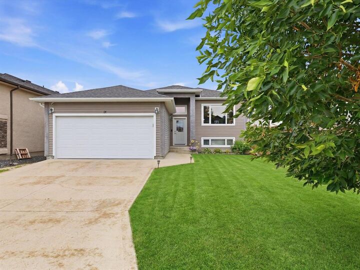 Property Photo: 14 Terry Scott Bay MB R3W 0G2