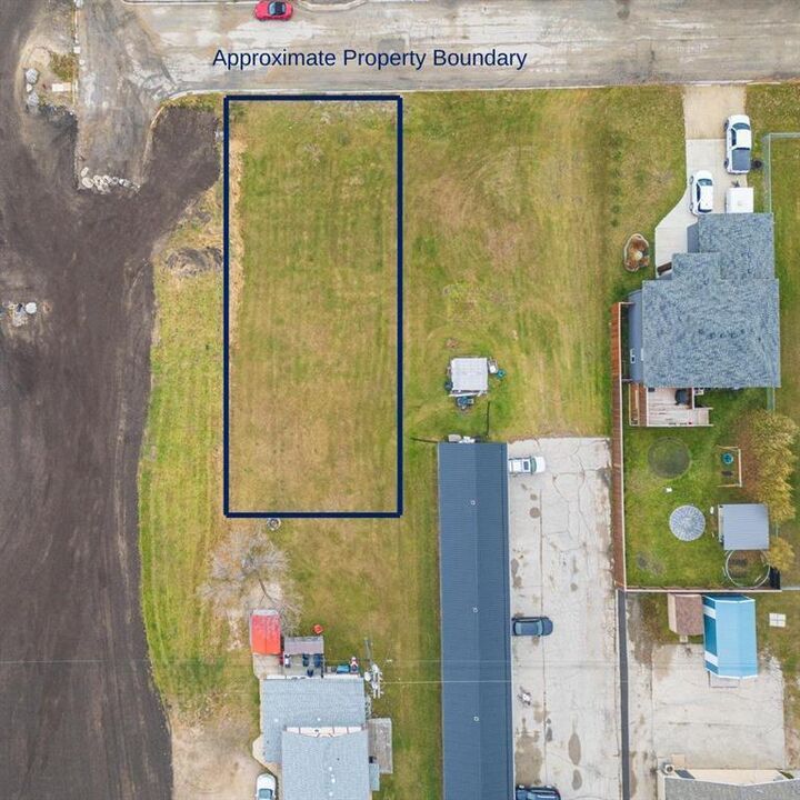 Property Photo:  883 Ashton Avenue  MB R0E 0C0 