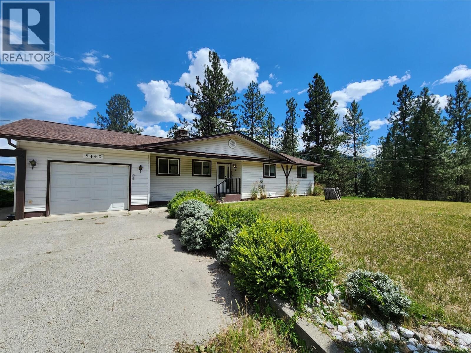 Property Photo: 5440 41 Highway BC V0H 1H5