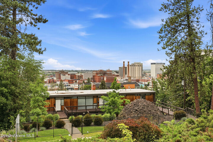 Property Photo:  1111 W 6th Ave 105  WA 99204 