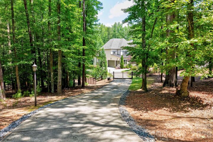Property Photo:  10530 Sweetleaf Place  NC 28278 