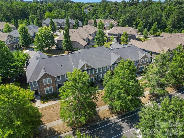 Property Photo: 6658 Berewick Commons Parkway NC 28278
