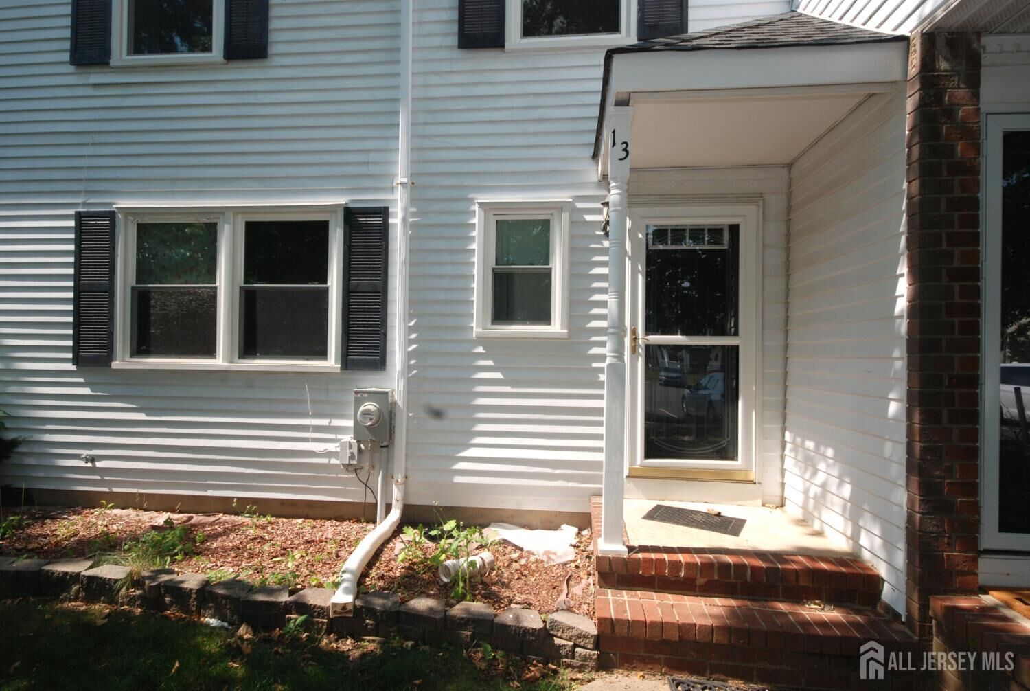 Property Photo:  13 Tiger Lilly Court  NJ 08872 