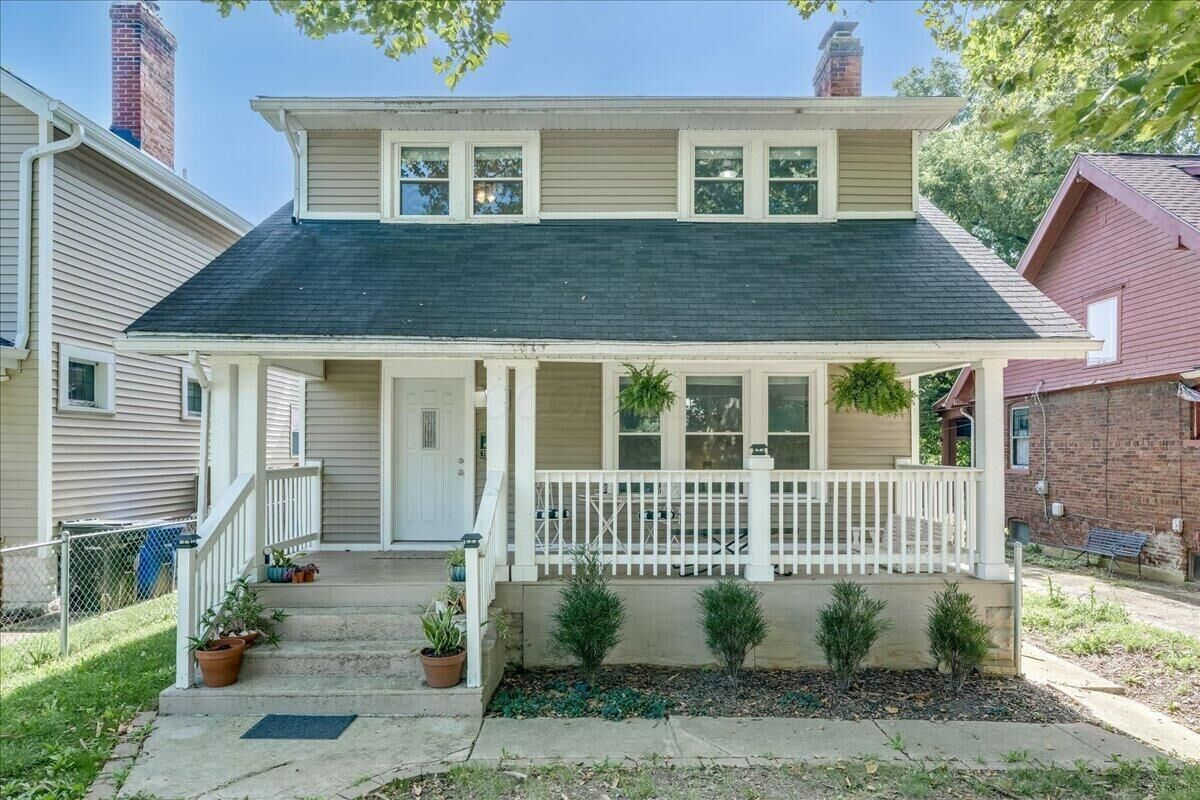 Property Photo: 1072 Miller Avenue OH 43206